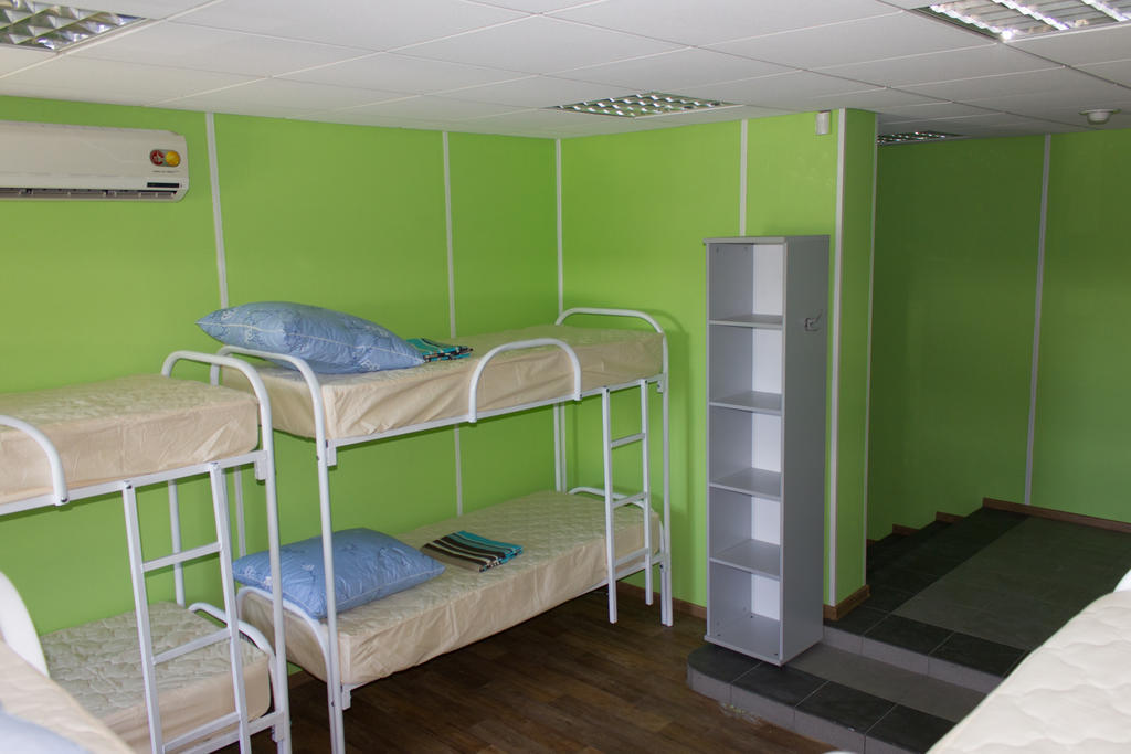 Red Star Hostel Екатеринбург Екстериор снимка